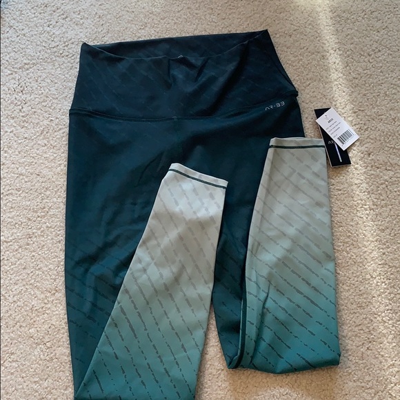 AR-33 green ombré legging - Picture 2 of 2